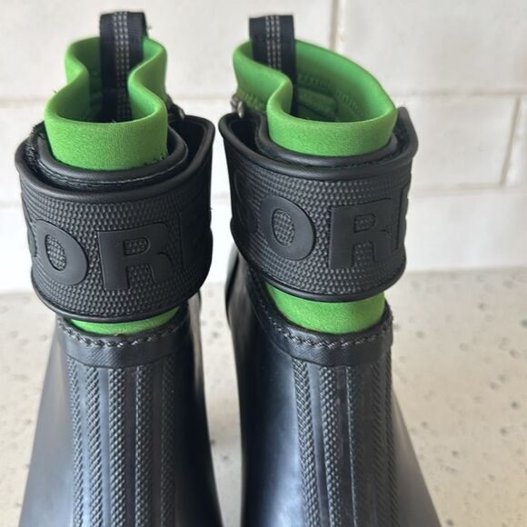 Sorel MEDINA lll Black and Green Rubber Rain Heeled Boots Platform Bold Size 8.5 - Picture 5 of 16